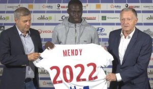 Football - Le journal des transferts - F. Mendy signe à l'OL