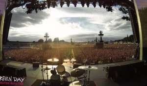 65 000 personnes reprennent en choeur Bohemian Rhapsody de Queen avant un concert de Green Day