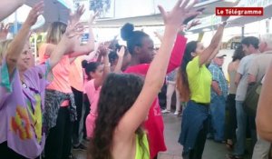 Lorient. Un flash mob interquartiers aux halles de Merville