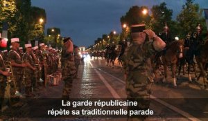 Défilé du 14 juillet:derniers préparatifs sur les Champs Elysées