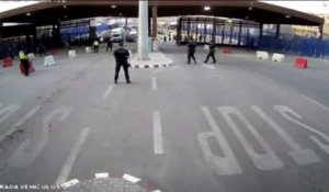 Espagne : un homme armé d'un couteau attaque un policier en criant "Allah Akbar" à la frontière avec le Maroc