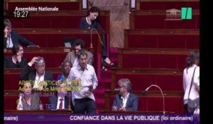 "La chemise dans le pantalon!" : François Ruffin prié de se rhabiller à l'Assemblée Nationale