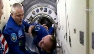 Un Italien, un Russe et un Américain arrivent à bord de la Station spatiale internationale