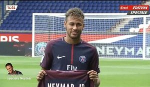 Regardez les premières images de Neymar avec son maillot du PSG sur la pelouse du Parc des Princes - VIDEO