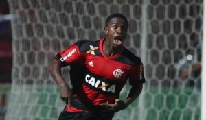 Le premier but en pro de Vinicius Junior avec Flamengo