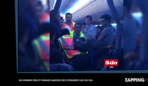 Un homme ivre et enragé agresse des stewards dans un avion (vidéo)