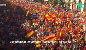 Catalogne: des centaines de milliers d'Espagnols descendent dans les rues, mais pas pour les mêmes raisons