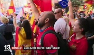 Barcelone : rassemblement massif contre l'indépendance de la Catalogne
