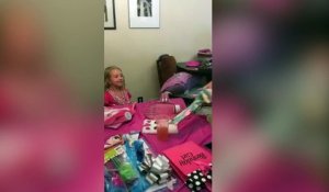 Une petite fille reste sous le choc devant son cadeau d'anniversaire !
