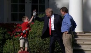 Frank, 11 ans, a tondu la pelouse de la Maison Blanche