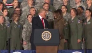 Donald Trump serre la main de sa femme Melania, le geste étrange (vidéo)