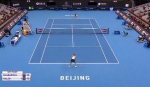 Pékin - Halep sort Sharapova