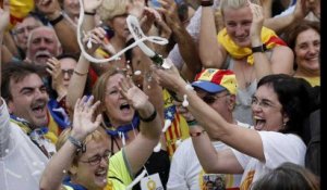 Cris de joie à Barcelone à l'annonce de l'indépendance de la Catalogne