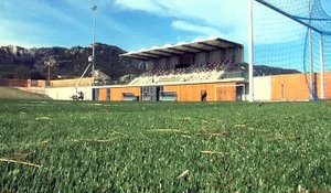 Un stade flambant neuf pour Châteauneuf (video)