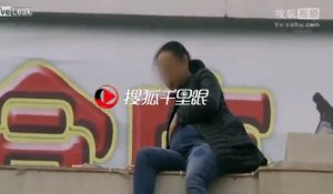 Sauvetage d'une femme enceinte au bord du suicide en chine !