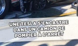 Une Tesla s'encastre dans un camion de pompier à l'arrêt, une enquête ouverte