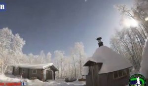 Une météorite illumine le ciel de Laponie... De nuit à jour en 1 seconde