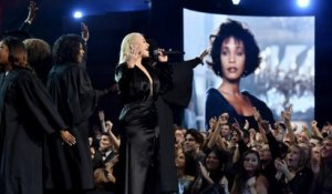 AMAs 2017: Christina Aguilera Delivers Moving Whitney Houston Tribute | Billboard News