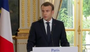 Sommet européen : quand Emmanuel Macron se fait taper sur les doigts