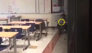 Une prof se fait surprendre en train de prendre de la cocaïne dans sa salle