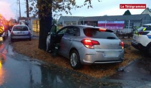 Loudéac. Deux voitures se percutent, l'une finit contre un arbre