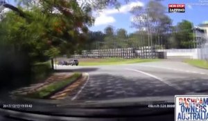 Australie : Deux retraités se battent au bord d'une route (vidéo)