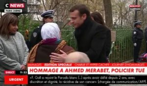 Hommage Charlie Hebdo : Emmanuel Macron embrasse la mère d'Ahmed Merabet, le policier tué (vidéo)