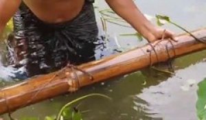 Une technique de pèche incroyable à base de bambou