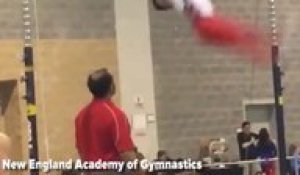 Grâce à de très bons réflexes, un coach sauve la vie d'un jeune gymnaste