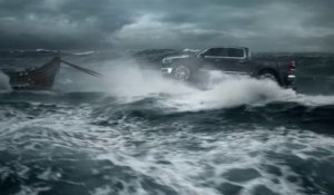 Des Vikings amènent un 4x4 RAM en bateau aux USA !! Publicité Super Bowl 2018 52 LII