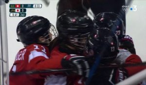 JO 2018 - HOCKEY - L'équipe suisse ouvre le score grâce à sa joueuse Sara Benz