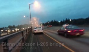 Grosse panique sur l'autoroute à cause d'un voiture en feu