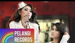 Duo Serigala - Sianida (Official Lyric Video)
