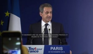 Sarkozy, un retraité de la vie politique, toujours sur le devant de la scène