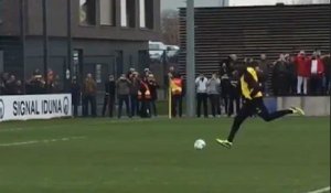 Usain Bolt accueilli en star à l'entraînement du Dortmund