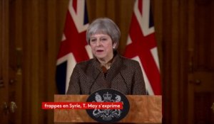 "Nous ne pouvons pas laisser se banaliser l'utilisation des armes chimiques en Syrie, au Royaume-Uni ou ailleurs. Il faut redire qu'il y a un consensus mondial contre l'utilisation d'armes chimiques", Theresa May, Première ministre britannique