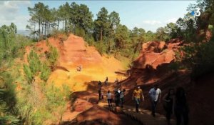 Roussillon : un village perché sur une montagne d'ocre