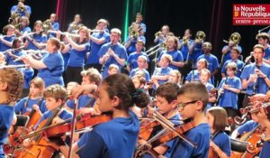 VIDEO. Châtellerault : les 100 enfants de l'orchestre Demos sur la scène de l'Angelarde