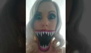Une maman fait peur à ses enfants avec un maquillage d'Halloween