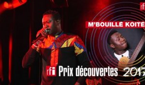 M'Bouillé Koité interprète "M'Bifè" en live