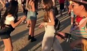 Ridicule : tout le monde se prend en photo Coachella sans regarder les concerts du festival !