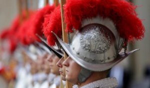 Vatican : la garde suisse se renforce