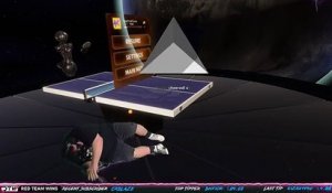 Il perd son équilibre pendant une partie de Ping-pong en réalité virtuelle !