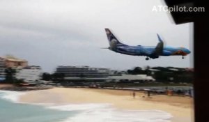 Un avion Boeing 737 passe pas loin de la catastrophe en frôlant l'océan à l'atterrissage