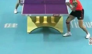 Un échange extraordinaire dans un match de Ping-Pong !