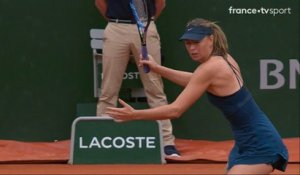 Roland-Garros : Sharapova écœure Hogenkamp avec un amorti parfait !