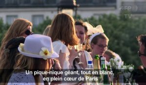 Des milliers de "dîneurs en blanc" sur l’esplanade des Invalides