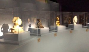 Exposition « Cheveux chéris, frivolités & trophées »