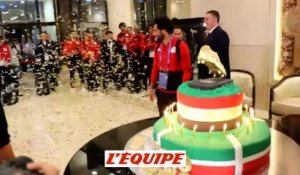 L'énorme gâteau pour les 26 ans de Salah - Foot - CM 2018 - EGY