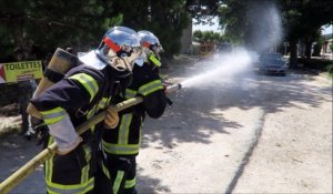 Ardèche : démonstration d’extinction d’un feu de voiture